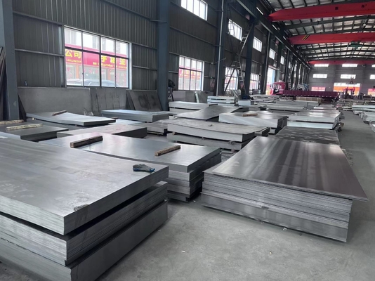 Il piatto delicato del nero dello strato S235 S275jr del acciaio al carbonio Ss400 ha galvanizzato 2500mm